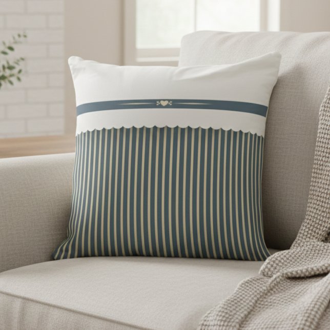 Coussin Décoration d'accent de ferme moderne rayée (The neutral color palette makes it incredibly versatile and easy to pair with other colors)