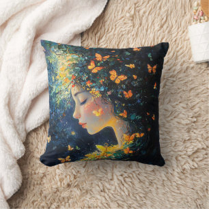 Coussin Déesse de la forêt enchantée avec papillons (5)