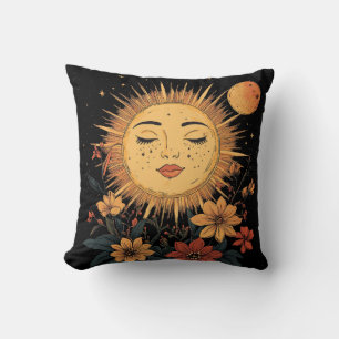 Coussin Déesse solaire céleste avec fleurs florissantes
