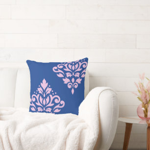 Coussin Défiler Damas Art I rose sur bleu
