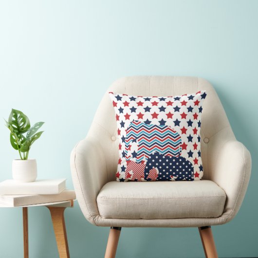 Coussin d'éléphant rouge, bleu et blanc (Chaise)