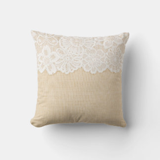 Coussin Dentelle blanche sur la conception du tissu.