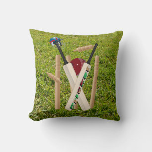 Coussin Des Billets De Cricket Sur De L'Herbe Verte,