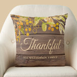 Coussin Des Feuilles Rustiques D'Automne<br><div class="desc">Cet oreiller rustique à lancer d'automne est décoré de feuilles de chute d'aquarelle et dit "Merci" dans la typographie stylisée,  sur un arrière - plan en bois de grange. Facile à personnaliser. Aquarelle originale © Michele Davies.</div>