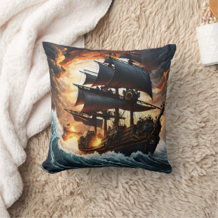 Coussin Des mers orageuses avec un bateau pirate à feu à D