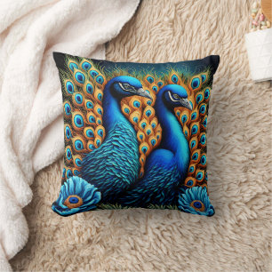 Coussin Des Peacocks Vibrants Qui Montrent La Beauté Parmi