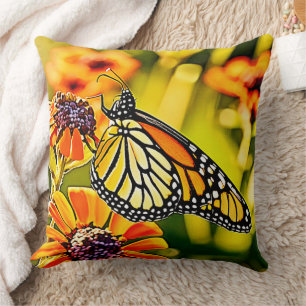Coussin Design de fleur de papillon de monarque délicat
