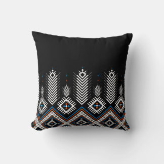 Coussin Design géométrique tribal coloré