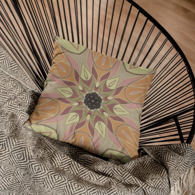 Coussin Dessin Mandala Fleur rouge orange et jaune (Créateur téléchargé)