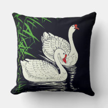 Deux cygnes dans un bassin - Blanc sur un Arrière 