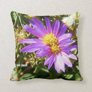 Coussin Deux fleurs sauvages pourpres