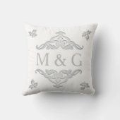Coussin Deux monogrammes avec Scrollwork et feuille A24 (Verso)