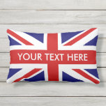 Coussin D'extérieur Carreaux extérieurs de drapeau britannique d'Union<br><div class="desc">Carreaux extérieurs de drapeau britannique d'Union Jack. Conception anglaise de fierté avec des couleurs blanches et bleues rouges. Décor à la maison fait sur commande pour le patio de jardin, la cour, la noce, la terrasse, le restaurant, le café, la barre, le pub, les décorations à la mode etc. pour...</div>