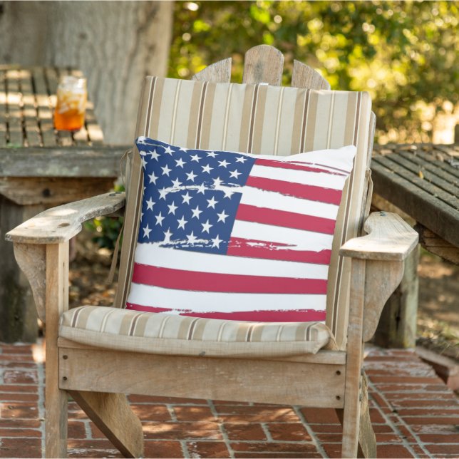 Coussin D'extérieur Drapeau américain en lambeaux (Chaise)