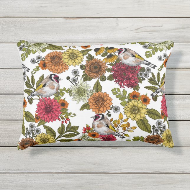 Coussin D'extérieur Goldfinches dans le jardin (Devant)