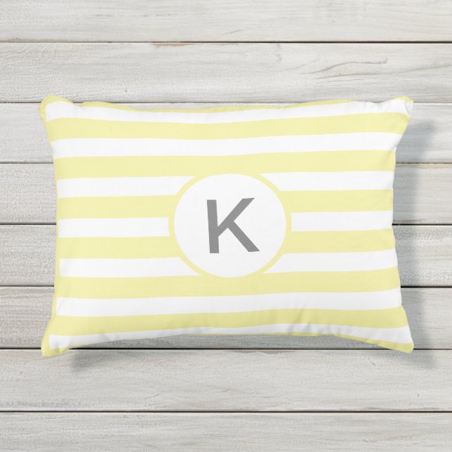 Coussin D'extérieur Jaune et blanc rayé Patio Monogramme (Devant)