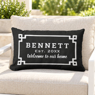 Coussin D'extérieur Monogramme clé grecque noir et blanc Bienvenue