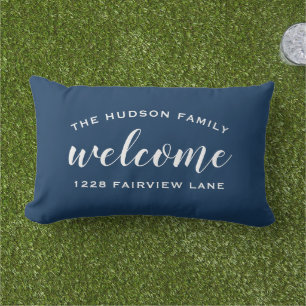 Coussin D'extérieur Monogramme de bienvenue Navy Script pour porche