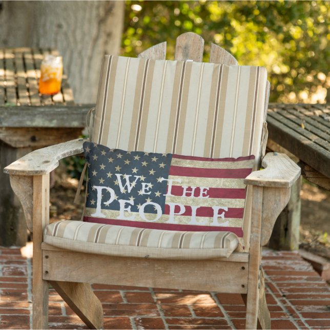 Coussin D'extérieur Nous Le Peuple Grunge Drapeau Américain  (Chaise)