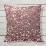 Coussin D'extérieur Parties scintillant d'or pour Rose de sécurité ext<br><div class="desc">Faites un tour dans votre patio avec ces oreillers de coffre-fort à l'extérieur dans la motif de parties scintillant dorée rose de Sparkle Motion ! Regardez la parties scintillant dans un tissu étanche pour vos espaces extérieurs. <p>Pour les coussins d'intérieur, consultez la section de décoration de Sparkle Motion pour les...</div>