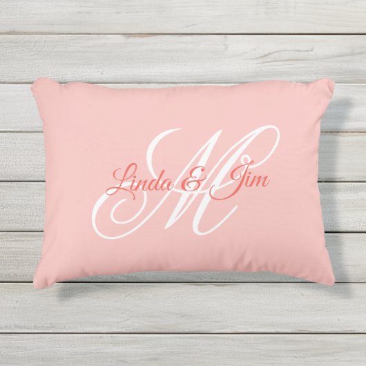 Coussin D'extérieur Rose Corail Fantaisie Monogramme de Mariage (Devant)