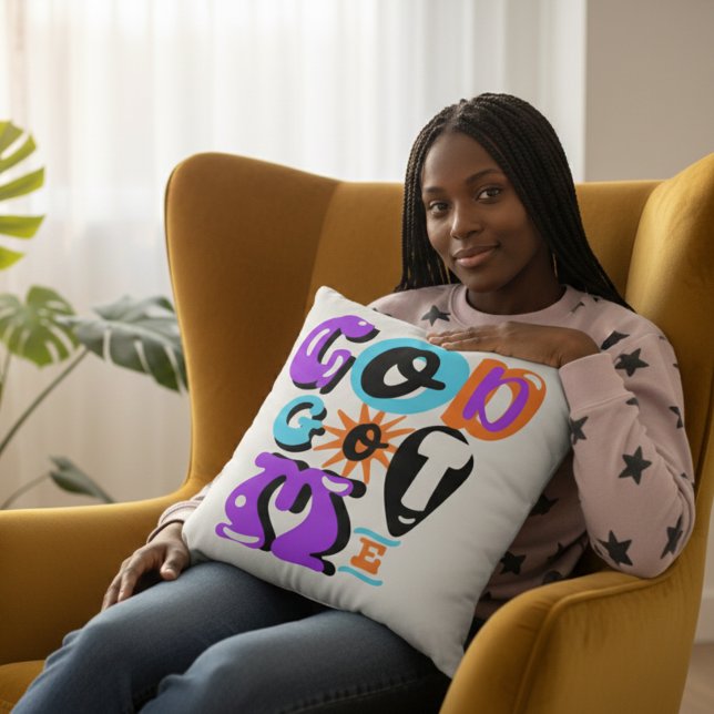 Coussin Dieu M'a Eu Style Rétro De Foi Chrétienne (Serving comfort and faith vibes. A soft reminder that God’s handling the hard stuff.)