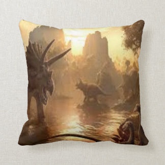Coussin dinosaure antique