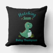 Coussin Dinosaure Editable Baby Boy Shoy Hatching Bientôt (Recto)