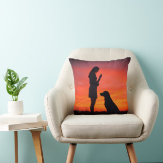 Coussin dog and girl Throw Pillows