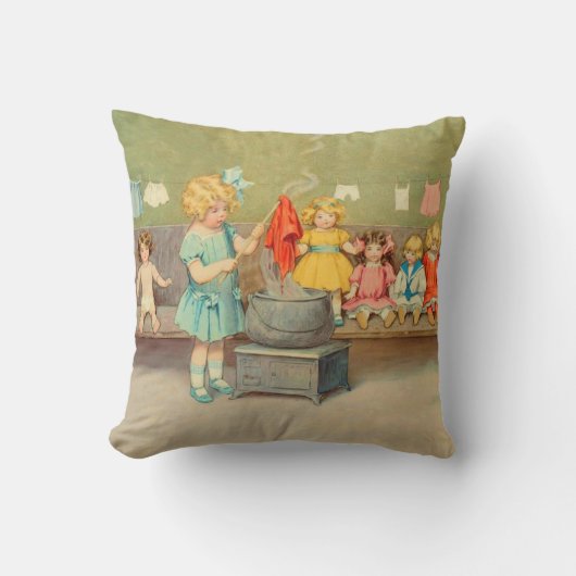 Coussin Dolly Laundry Girl Vintage Playing Dolls Cute (Recto)