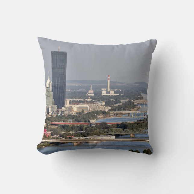 Coussin Donaucity, Vienne Autriche (Recto)