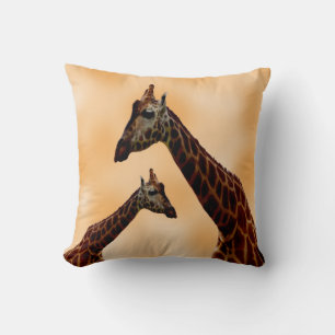 Coussin Double Trouble Giraffe, Lancer Cushion