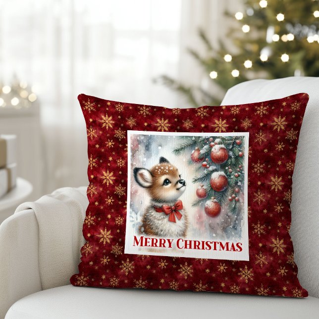 Coussin Doux bébé cerf forêt enneigée scène festive enfant (Sweet baby deer snowy forest festive scene kids decor)