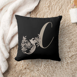 Coussin Dove Elegant Monogram Initial C