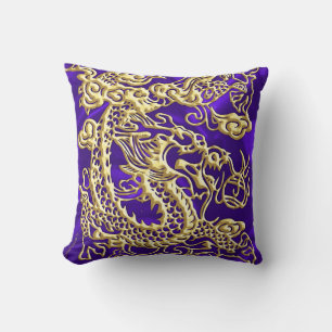 Coussin Dragon d'or embouti sur papier satin violet