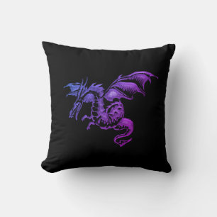 Coussin Dragon Violet Volant sur Fond Noir
