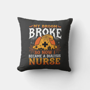 Coussin Drôle de sorcière infirmière de dialyse de balai d