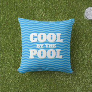 Coussin Drôle de vague d'eau bleue au bord de la piscine