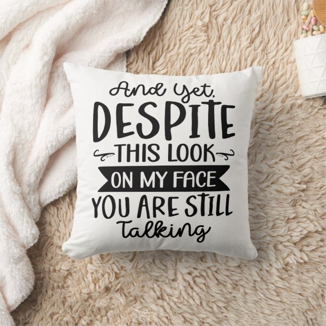 Coussin Drôle que vous parliez encore (Couverture)