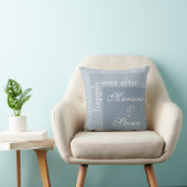 Coussin Dusty Blue Simple Moderne Chic Script Mariage Jete (Chaise)