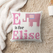 Coussin E est pour bébé fille Elise (Couverture)