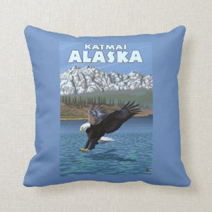 Coussin Eagle chauve plongeant - Katmai, Alaska