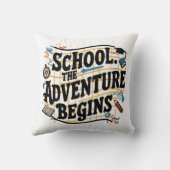 Coussin École L'aventure commence une citation amusante (Verso)