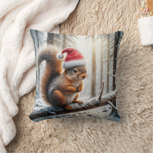 Coussin Écureuil de Noël sur la branche des arbres neigeux
