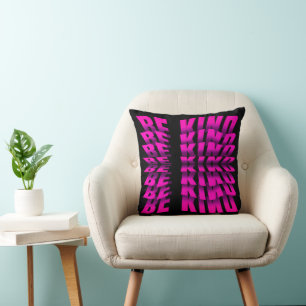 COUSSIN EFFET DE TEXTE SOIS GENTIL TYPOGRAPHIE ROSE