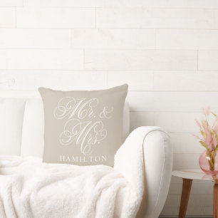 Coussin Élégant Beige M et Mme Script Monogramme personnal