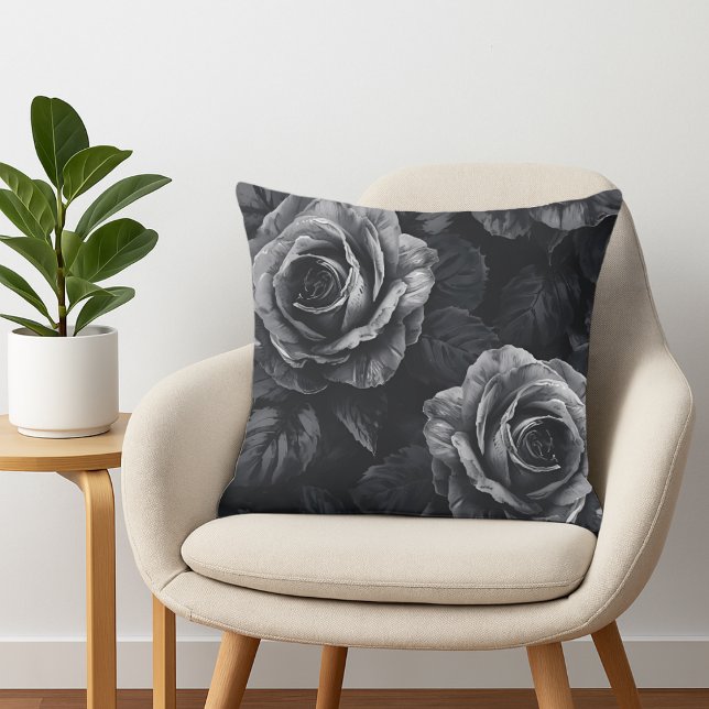 Coussin Elegant Black and White Monochrome Roses (Monochrome rose throw pillow)