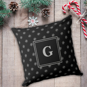 Coussin Élégant Chalk White Snowflakes Monogramme noir