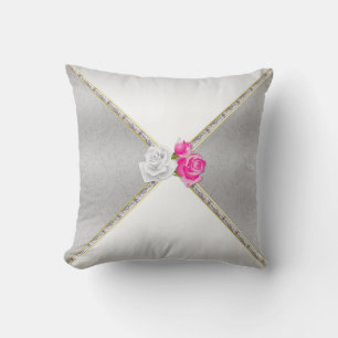 Coussin Élégant Damas d'argent et rose rose