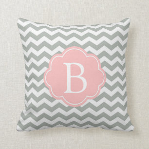 Coussin Élégant, moderne et classique, monogramme chevron